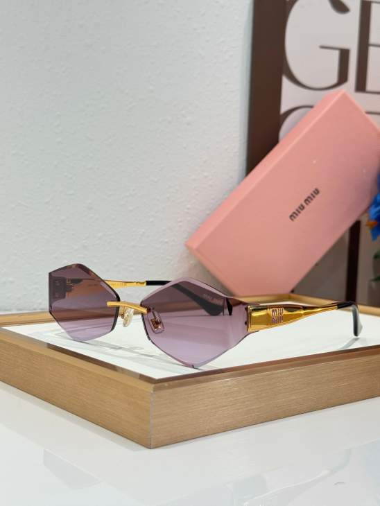 Picture of Miu Miu Sunglasses _SKUfw80947376fw